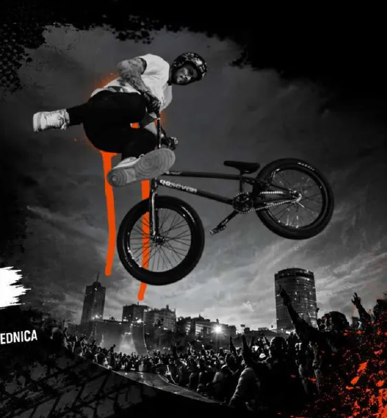 BMX vozač izvodi trik iznad publike